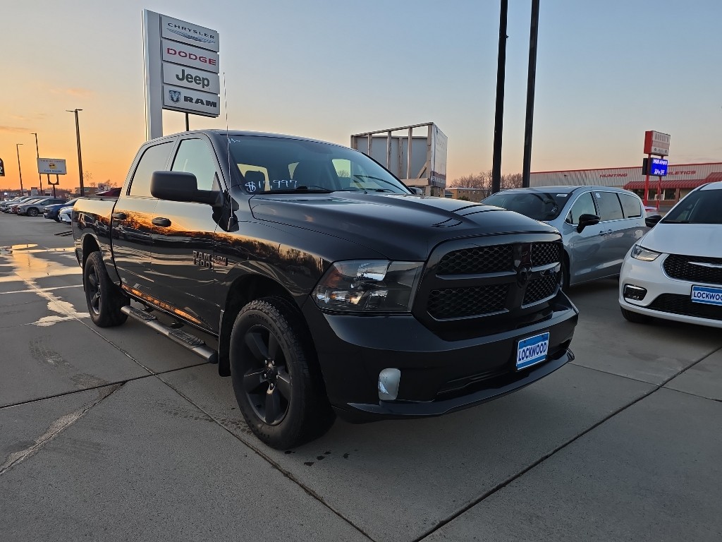 2016 RAM 1500 Express Crew Cab 4WD
