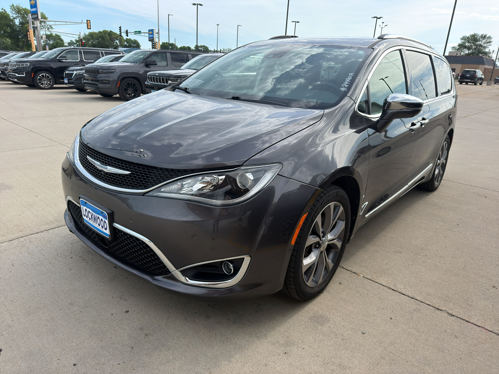 2018 Chrysler Pacifica Limited FWD