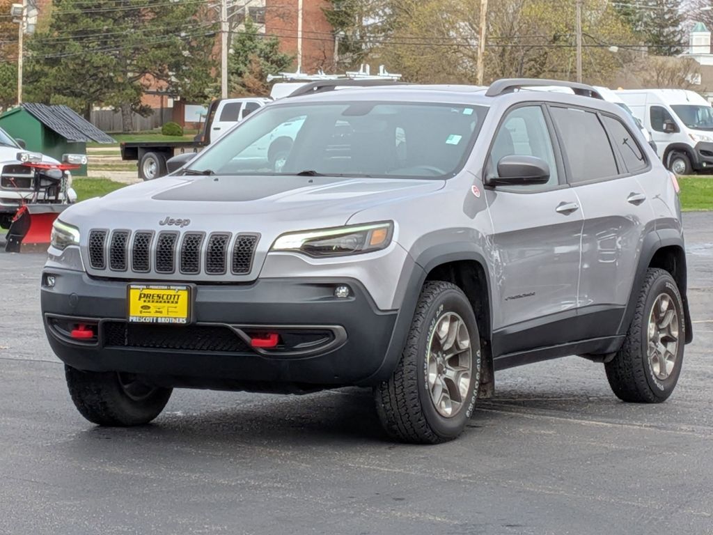 View vehicle photo 3