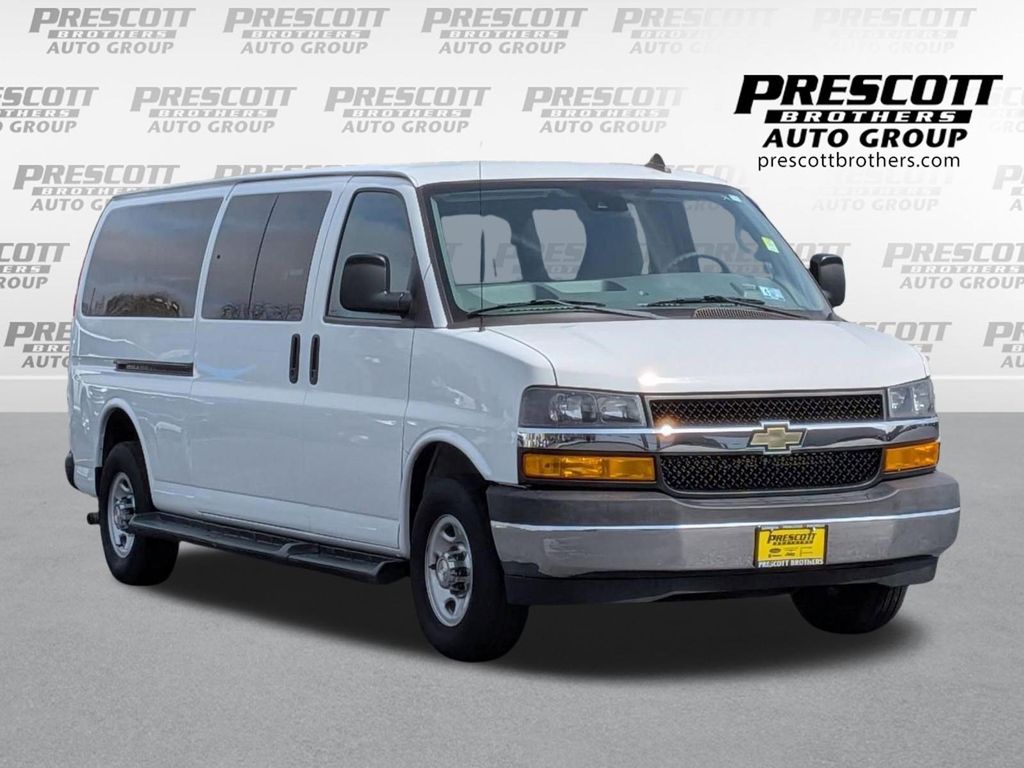 Summit White 2019 Chevrolet Express 3500 LT Extended RWD Van Rear-Wheel Drive 6-Speed Automatic