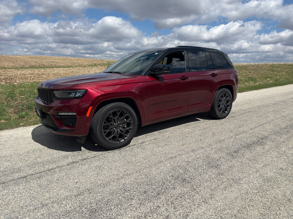 Velvet Red Pearlcoat 2025 Jeep Grand Cherokee Summit Reserve 4WD SUV / Crossover Four-Wheel Drive 8-Speed Automatic