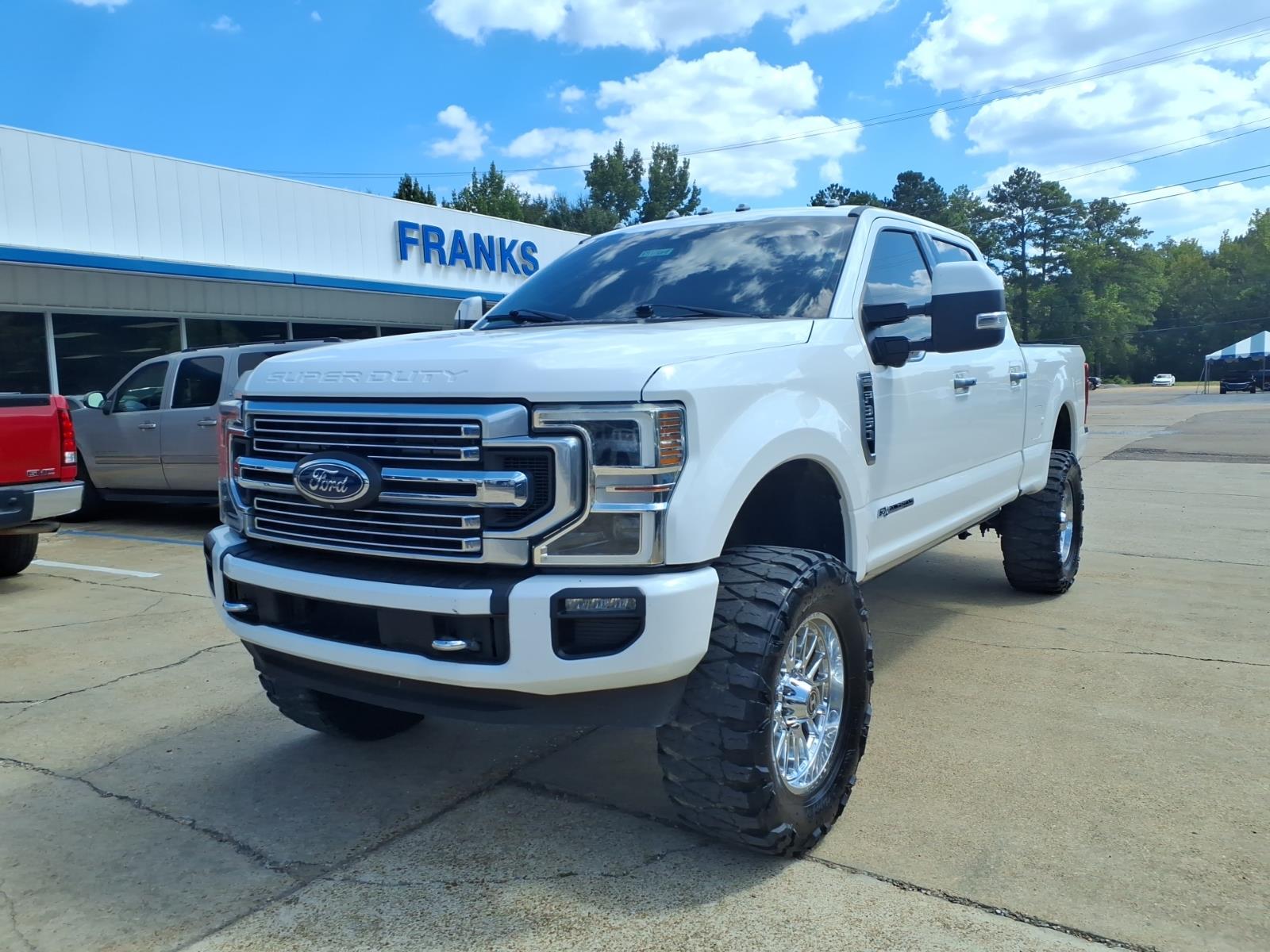 Star White Metallic Tri-Coat 2022 Ford F-350 Super Duty Pickup Truck Four-Wheel Drive Automatic