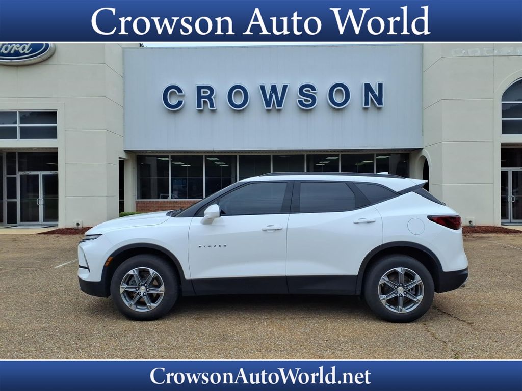 View vehicle photo 2