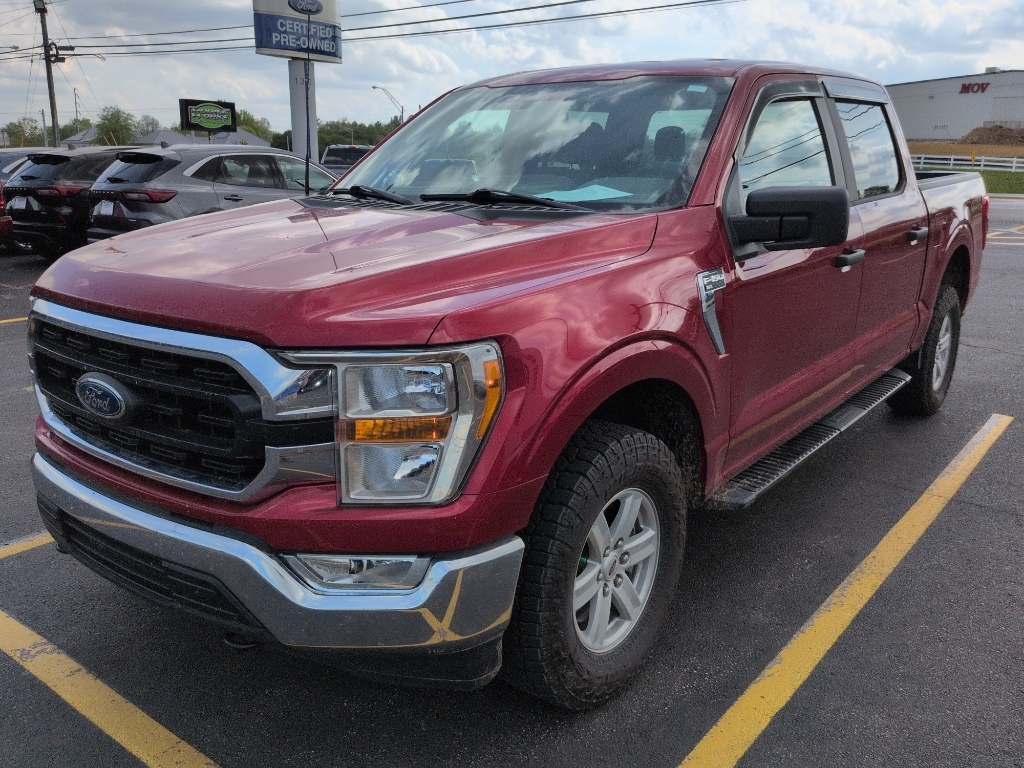Rapid Red Metallic Tinted Clearcoat 2021 Ford F-150 XLT SuperCrew 4WD Pickup Truck Four-Wheel Drive Automatic