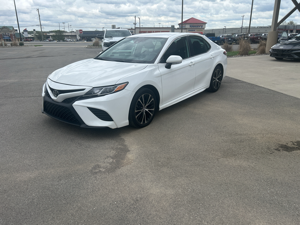 View vehicle photo 3