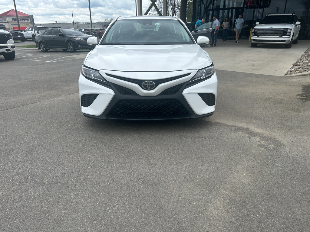 View vehicle photo 2