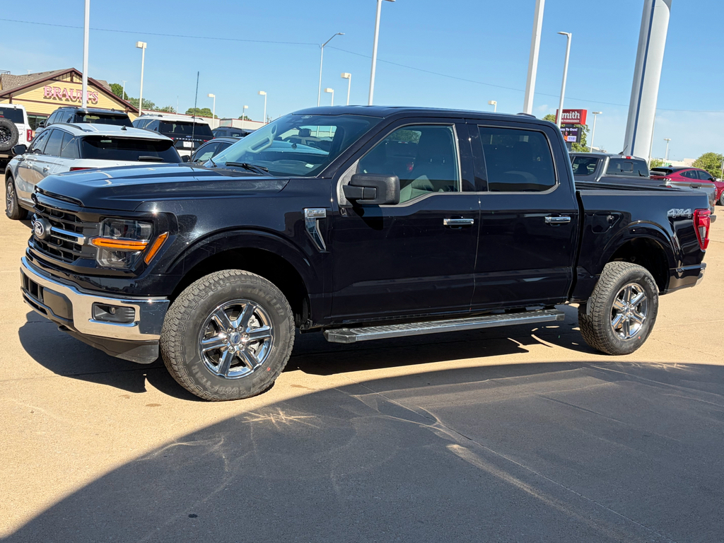 Agate Black Metallic 2025 Ford F-150 Pickup Truck Four-Wheel Drive Automatic