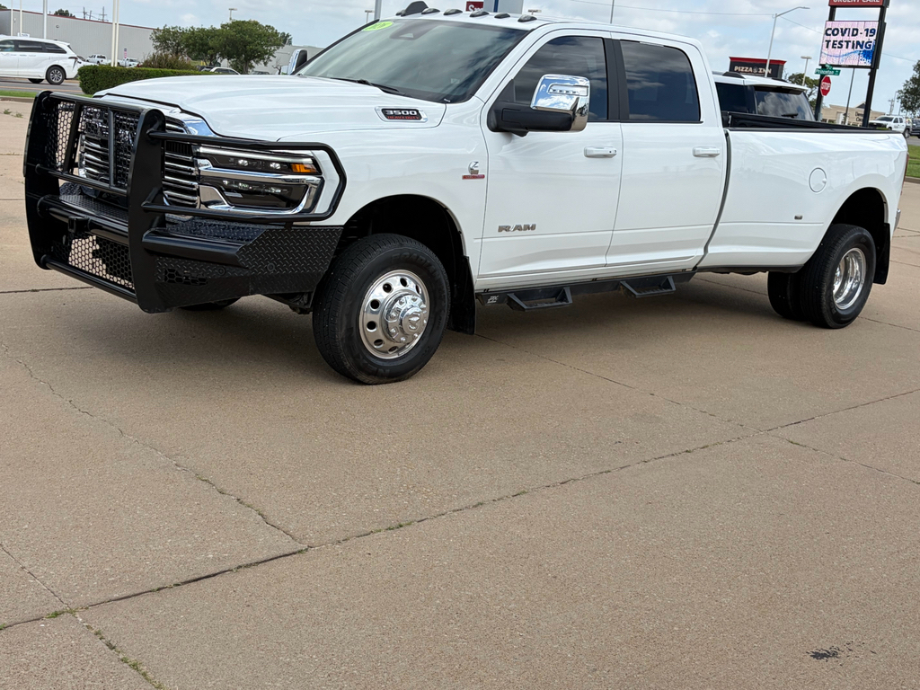 BRIGHT WHITE CLEARCOAT 2026 RAM 3500 Pickup Truck Four-Wheel Drive 8-Speed Automatic