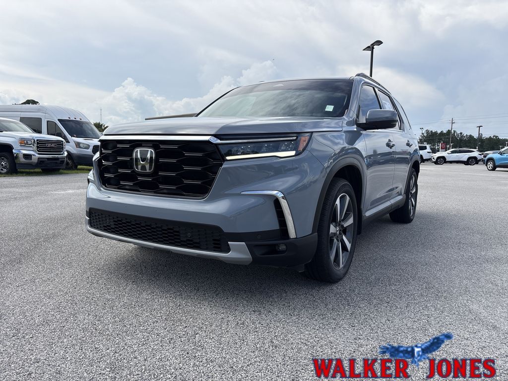 Sonic Gray Pearl 2024 Honda Pilot SUV / Crossover Front-Wheel Drive Automatic