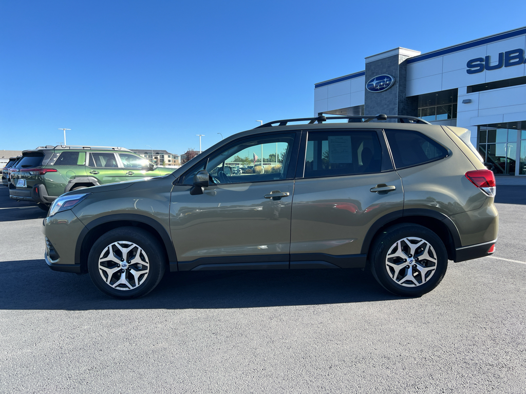 2023 Subaru Forester Premium Crossover AWD