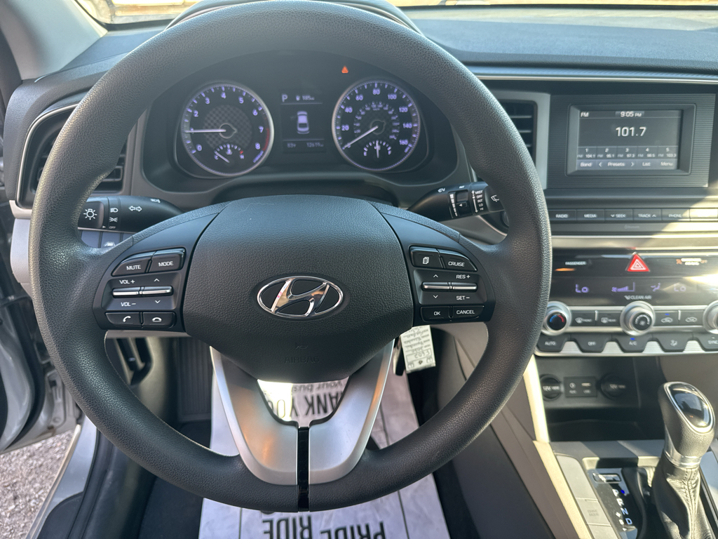 2020 Hyundai Elantra SE FWD