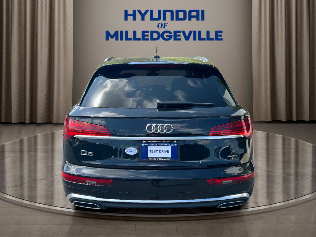 View vehicle photo 5