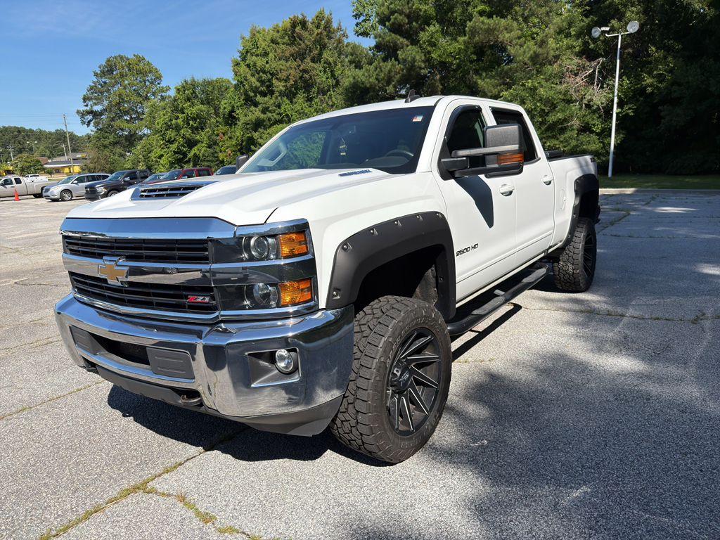 2017 Chevrolet Silverado 2500HD LT Crew Cab 4WD