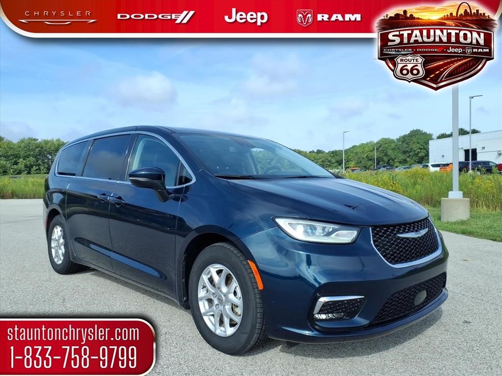 2023 Chrysler Pacifica Touring L FWD