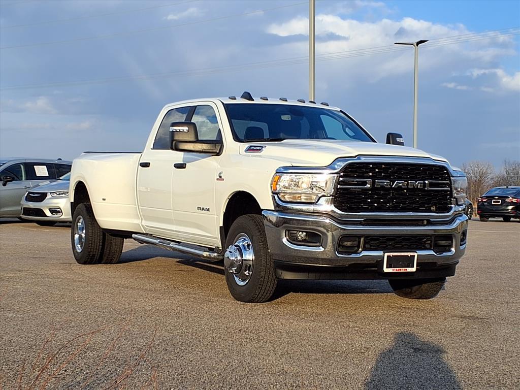 Bright White Clearcoat 2024 RAM 3500 Big Horn Crew Cab LB DRW 4WD Pickup Truck Four-Wheel Drive 6-Speed Automatic
