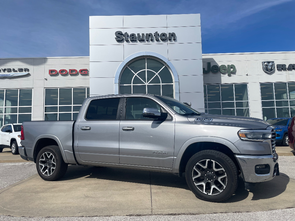 2025 RAM 1500 Laramie Crew Cab 4WD