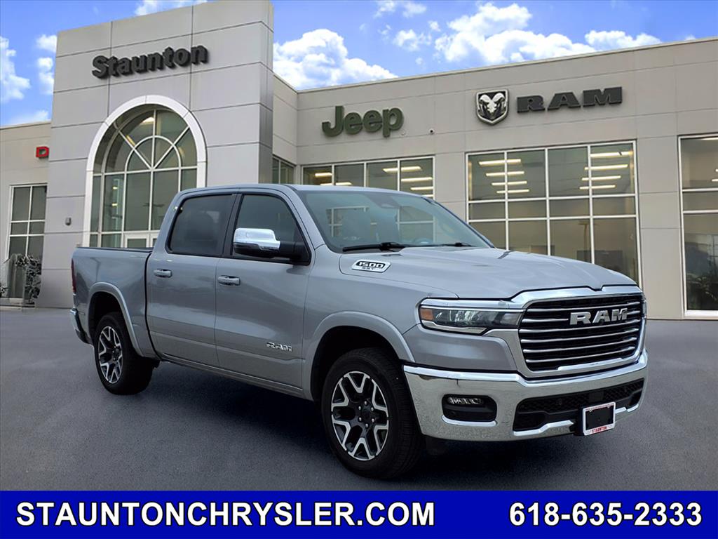 2025 RAM 1500 Laramie Crew Cab 4WD