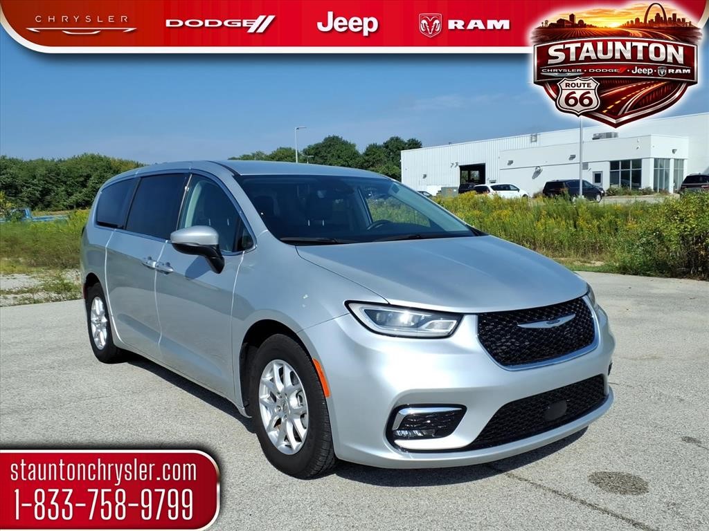 2023 Chrysler Pacifica Touring L FWD