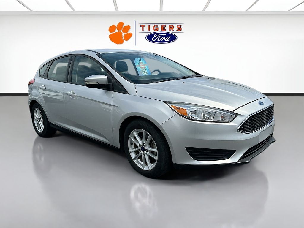 Ingot Silver Metallic 2017 Ford Focus SE Hatchback Hatchback Front-Wheel Drive 6-Speed Automatic