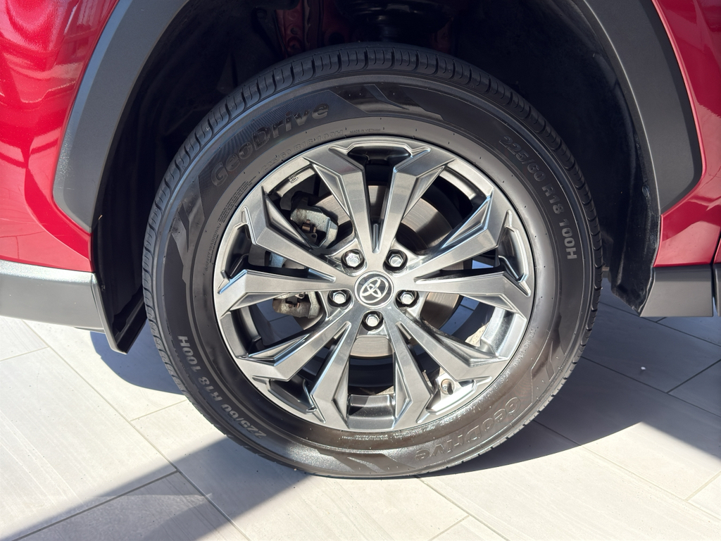 View vehicle photo 4