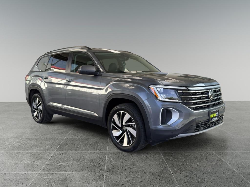 2025 Volkswagen Atlas SE FWD with Technology SUV / Crossover Front-Wheel Drive 8-Speed Automatic