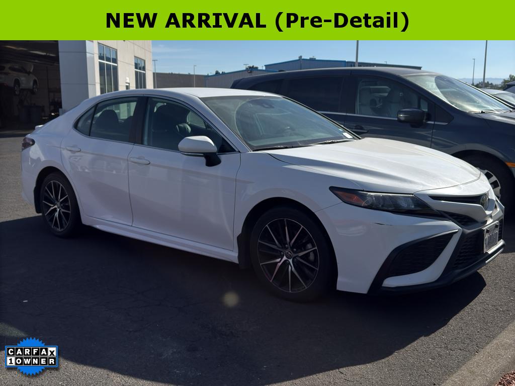  2024 Toyota Camry SE FWD   