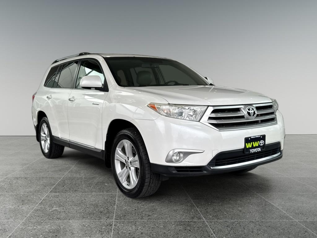 White (Blizzard Pearl) 2012 Toyota Highlander SUV / Crossover All-Wheel Drive 5-Speed Automatic