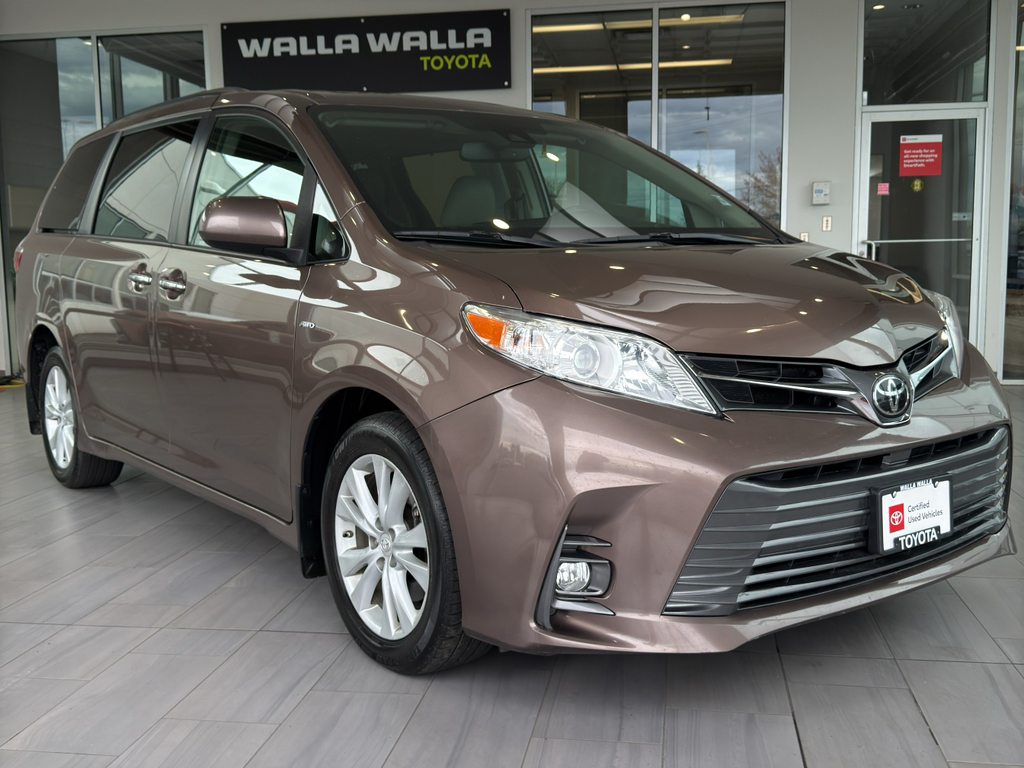 2018 Toyota Sienna XLE 7-Passenger AWD