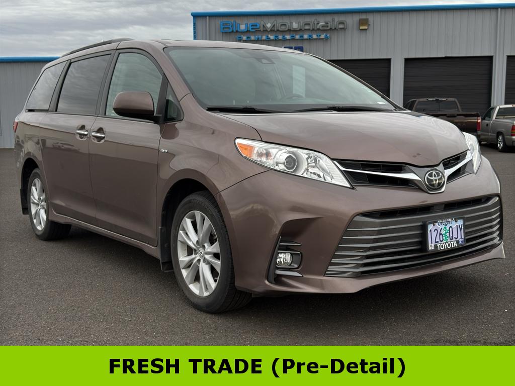 2018 Toyota Sienna XLE 7-Passenger AWD