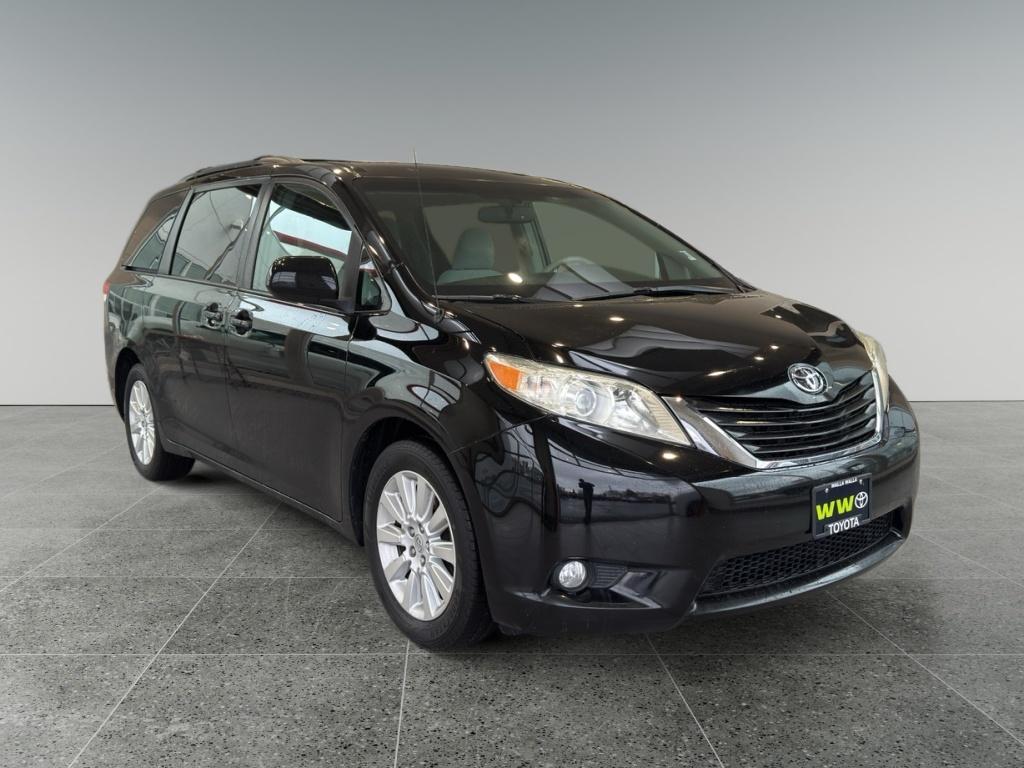 2011 Toyota Sienna LE 7-Passenger V6 AWD