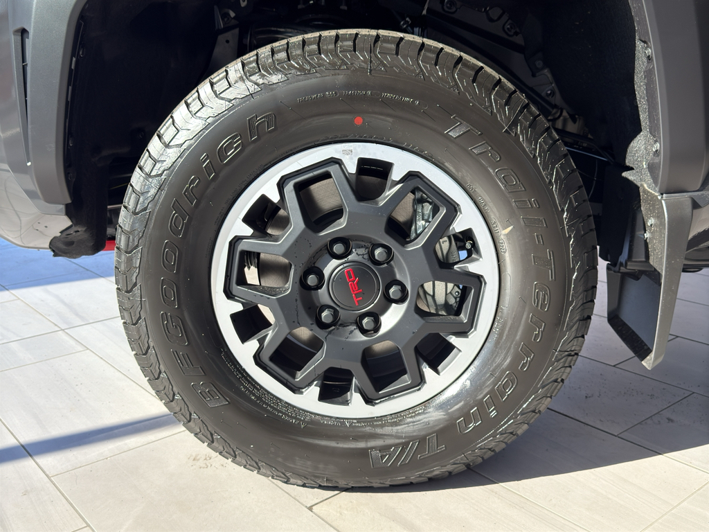 View vehicle photo 4