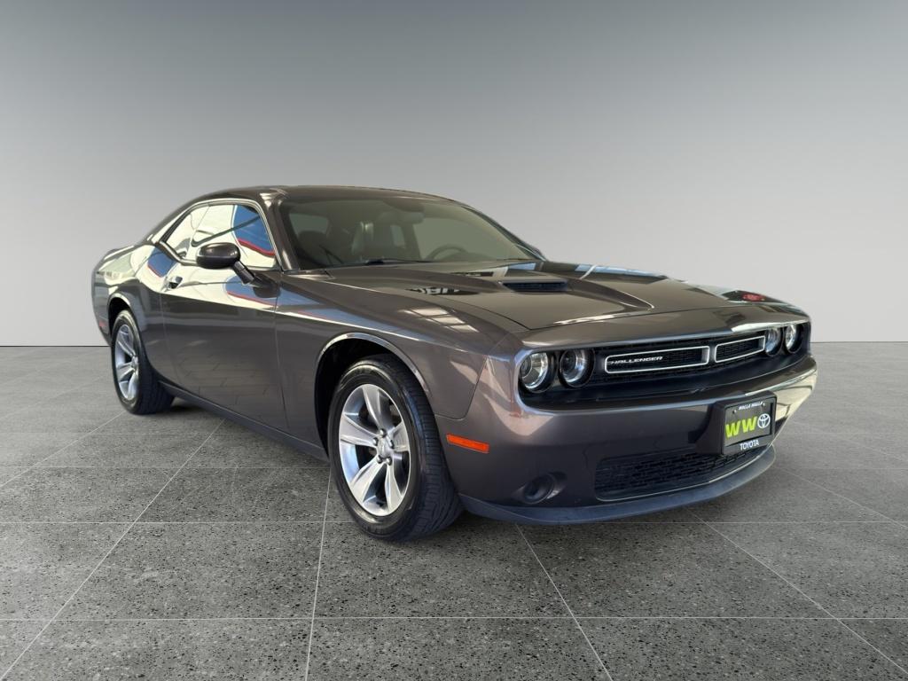 2015 Dodge Challenger SXT RWD
