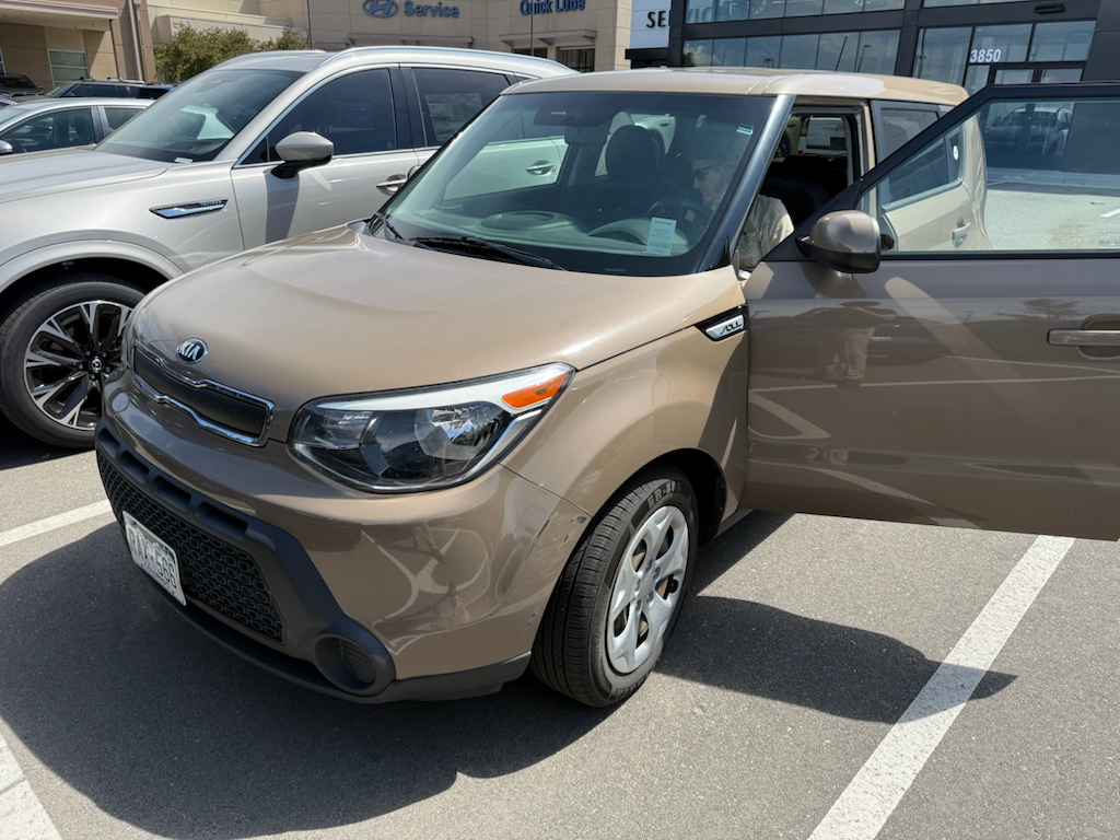 Latte Brown 2015 Kia Soul Base Wagon Front-Wheel Drive 6-Speed Manual
