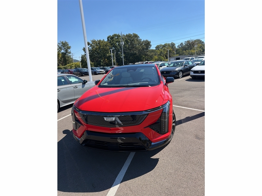 2025 Cadillac OPTIQ Sport 2 AWD