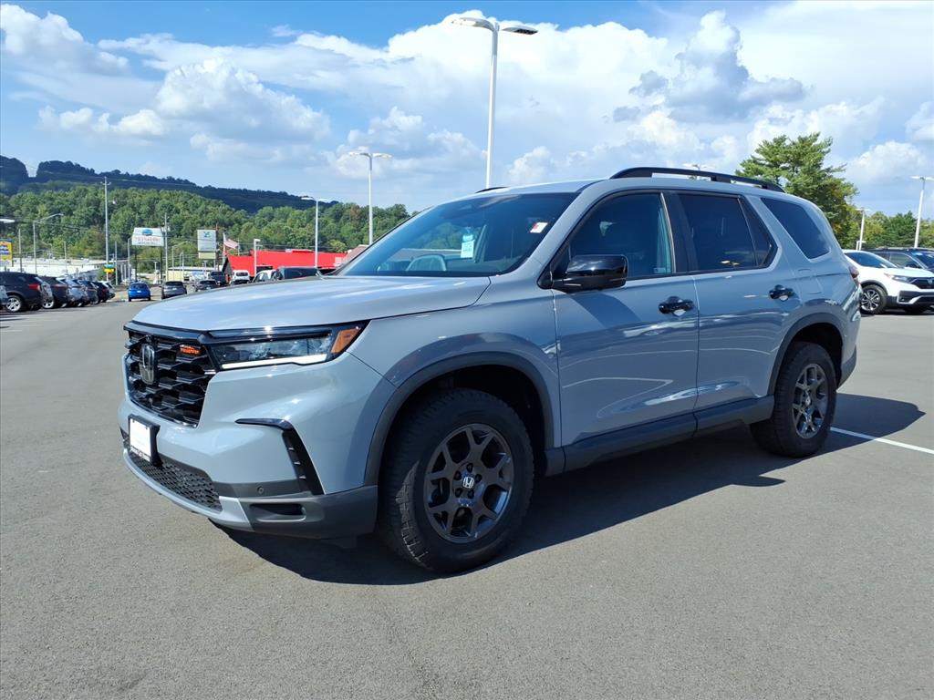  2025 Honda Pilot TrailSport AWD   