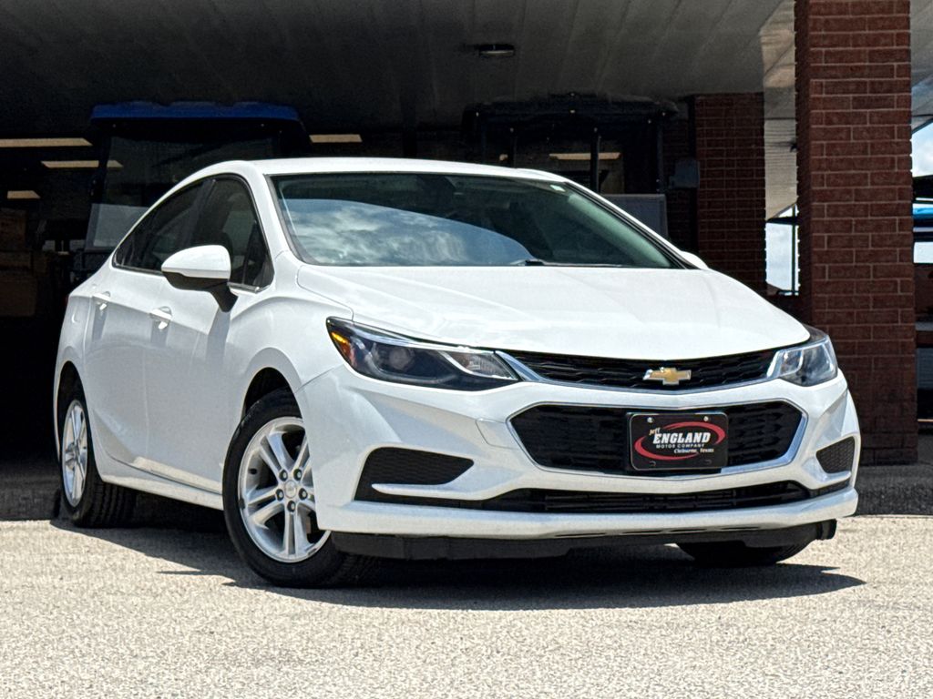 2017 Chevrolet Cruze LT Auto's photo