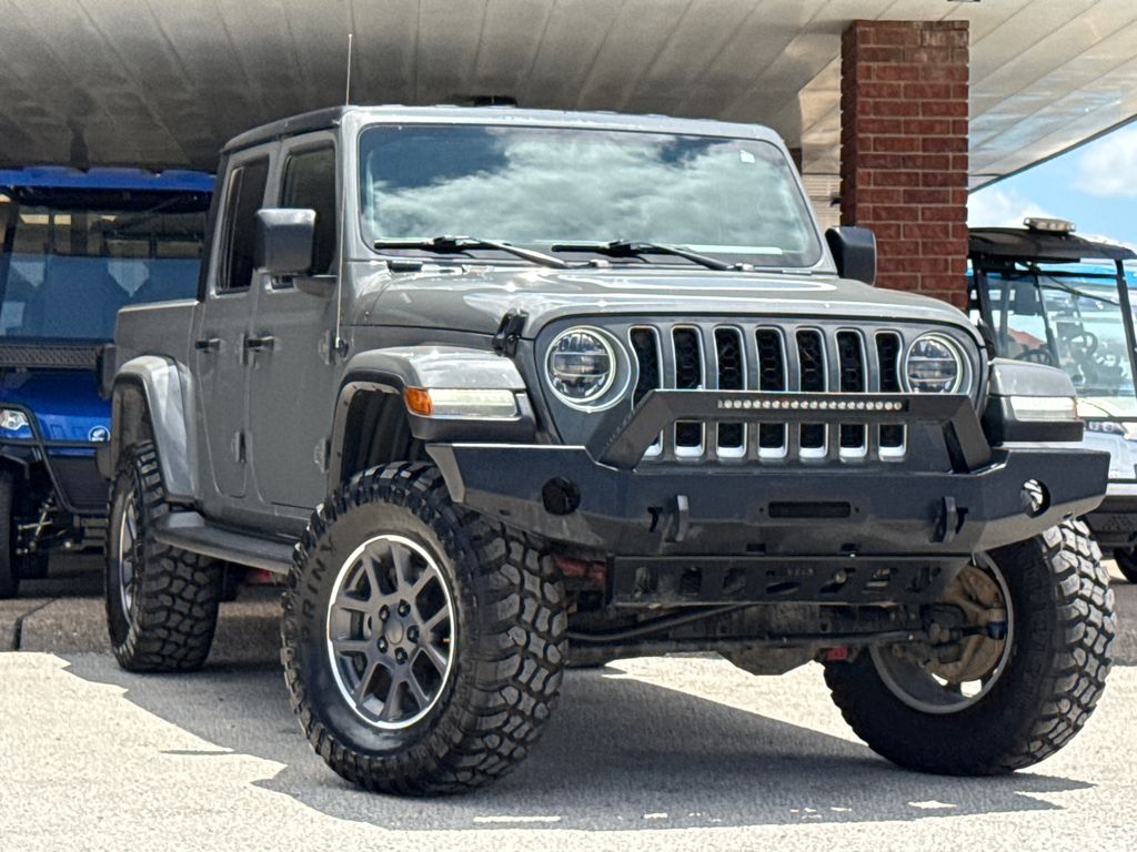 2021 Jeep Gladiator Overland's photo