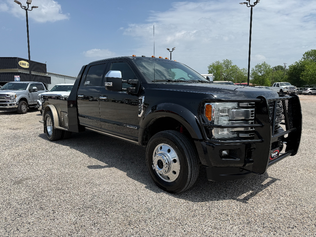 2017 Ford F-450 Super Duty Platinum Crew Cab LB DRW 4WD