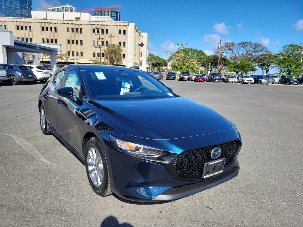 Deep Crystal Blue Mica 2026 Mazda MAZDA3 Hatchback Front-Wheel Drive 