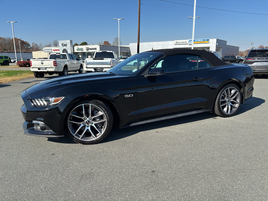 2017 Ford Mustang GT Premium Convertible RWD