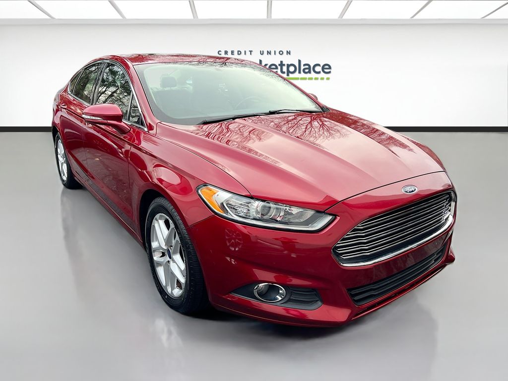 Ruby Red Tinted Clearcoat 2015 Ford Fusion SE Sedan Front-Wheel Drive 6-Speed Automatic
