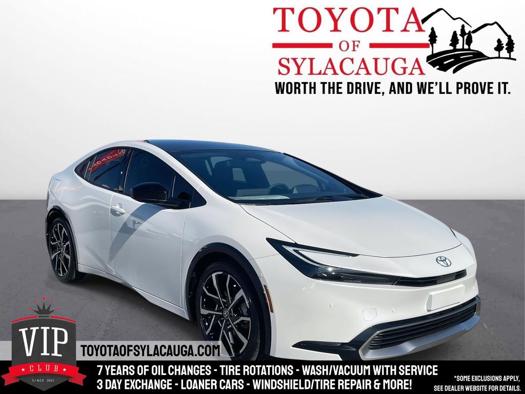 White (Wind Chill Pearl) 2026 Toyota Prius Plug-In Hybrid XSE Premium FWD Hatchback Front-Wheel Drive Continuously Variable Transmission