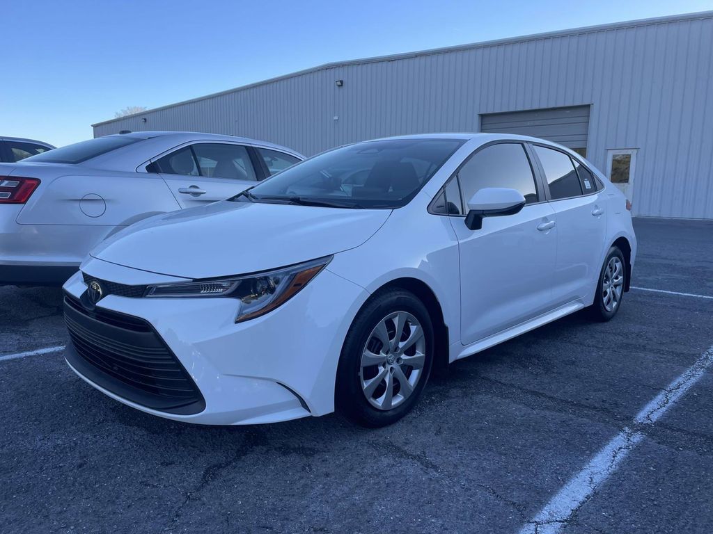 2026 Toyota Corolla LE FWD