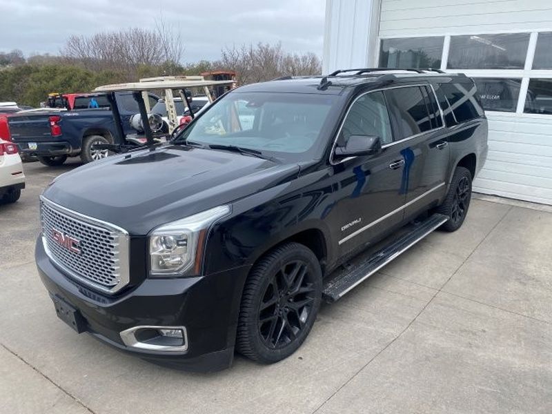 Onyx Black 2017 GMC Yukon XL Denali 4WD SUV / Crossover Four-Wheel Drive 8-Speed Automatic