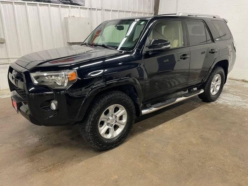 Midnight Black Metallic 2018 Toyota 4Runner SUV / Crossover Four-Wheel Drive 5-Speed Automatic