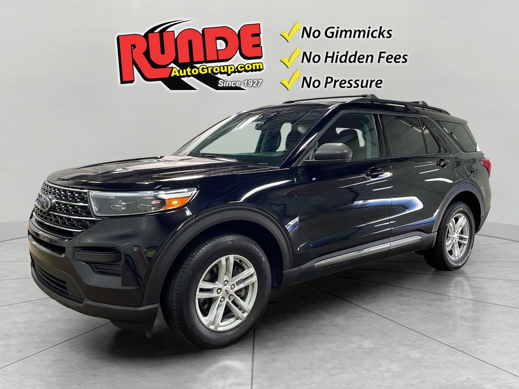  2022 Ford Explorer XLT AWD   