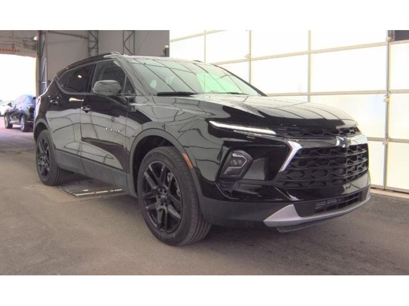 View vehicle photo 2