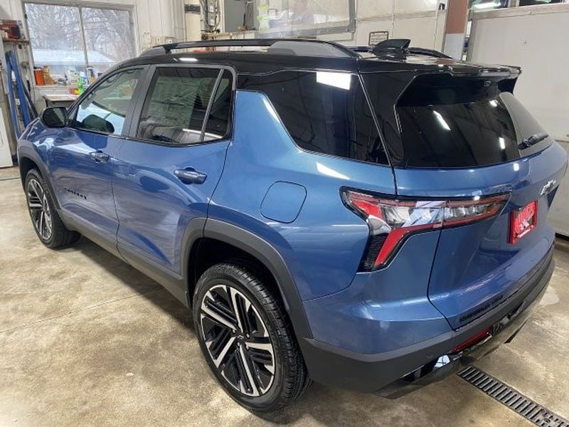 View vehicle photo 7