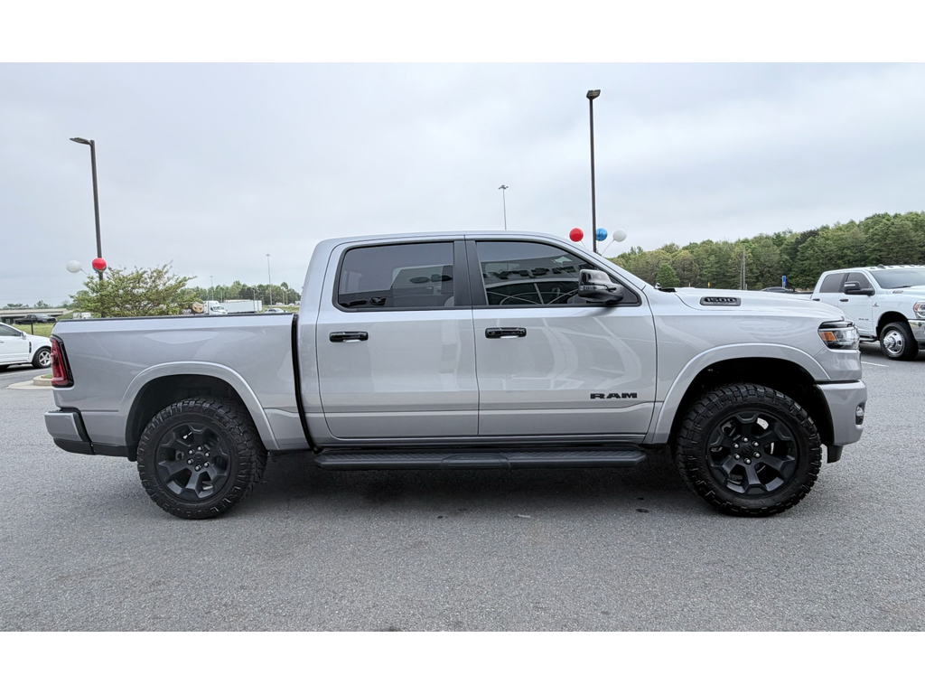 View vehicle photo 4