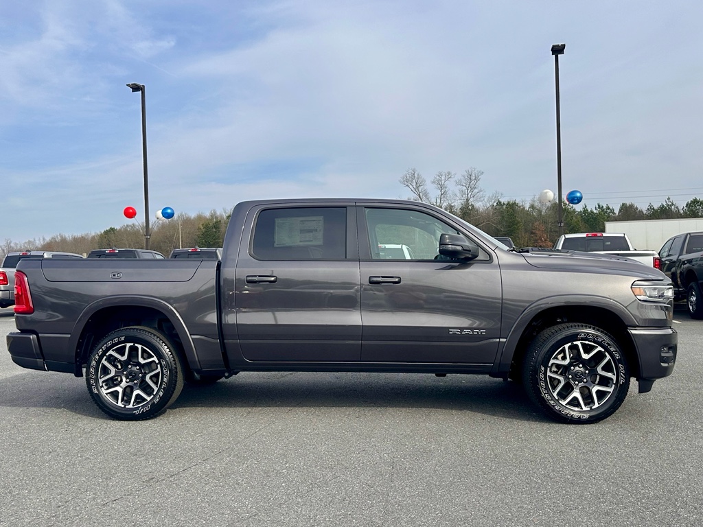 View vehicle photo 4